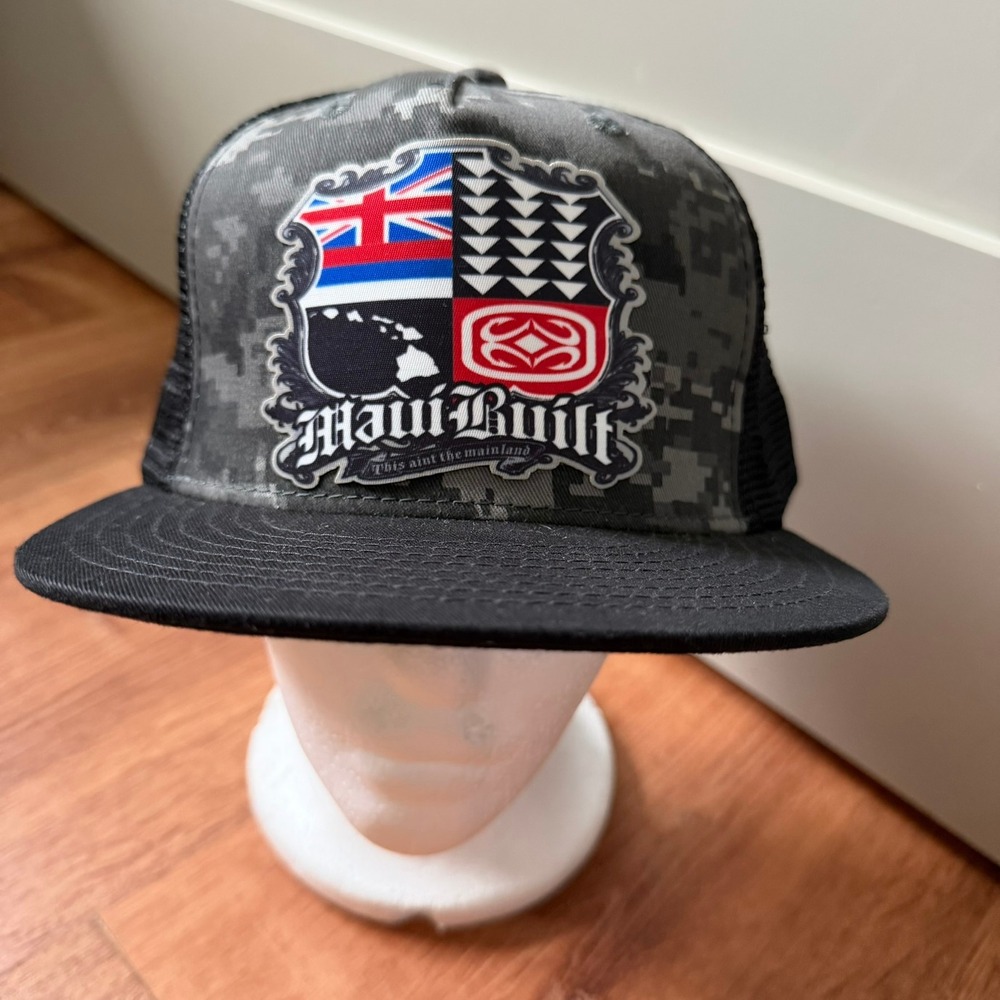 Maui Built Trucker Hat Mens Black Gray Camo Hawaii Flag Shield Snapback 1063